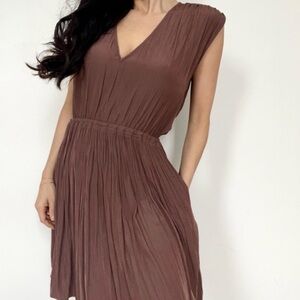 Wilfred Almeida V Neck Satin Mini Dress🤎